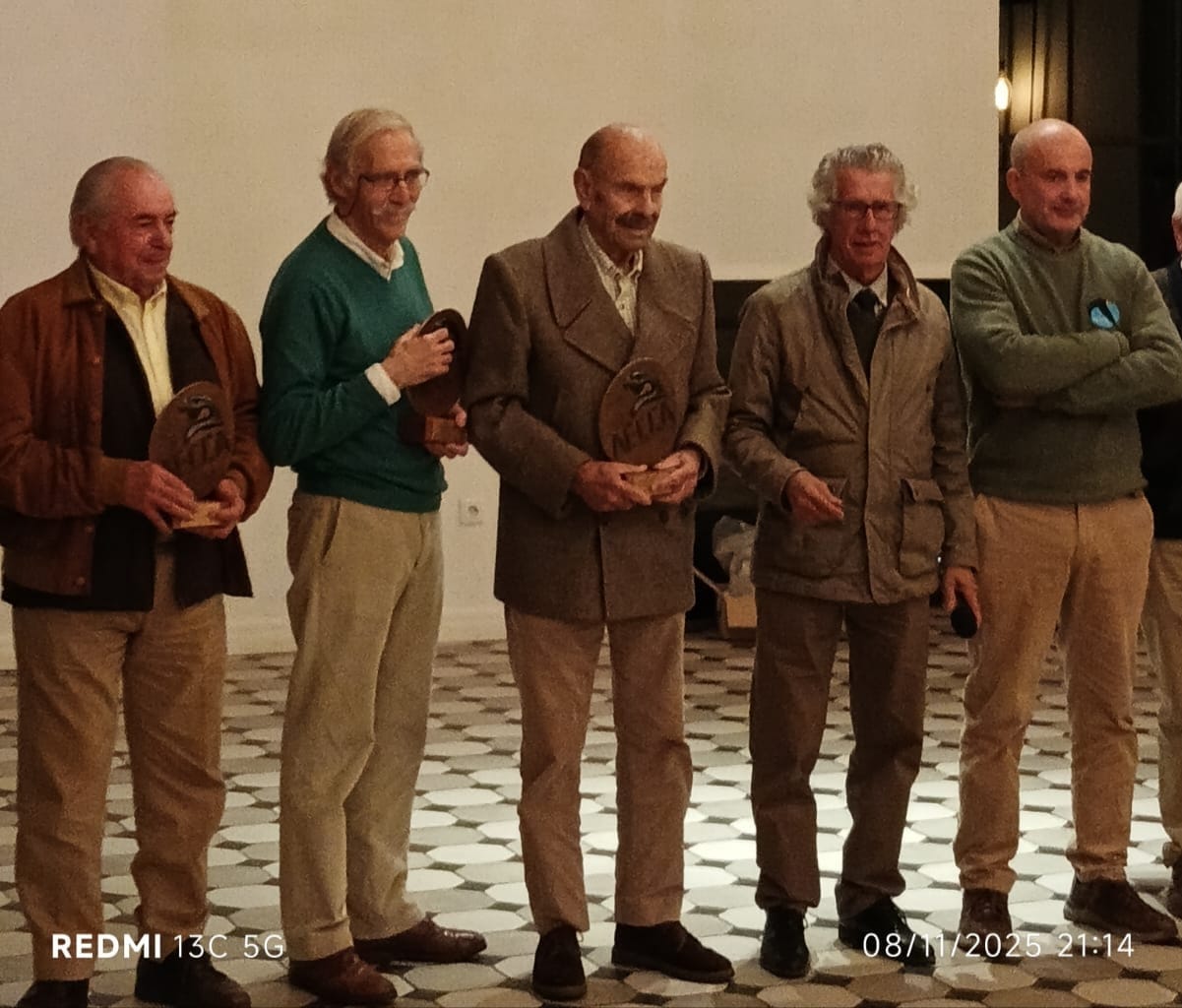 Entrega Baharies de Oro Asociación Española de cetrería y conservación de aves rapaces