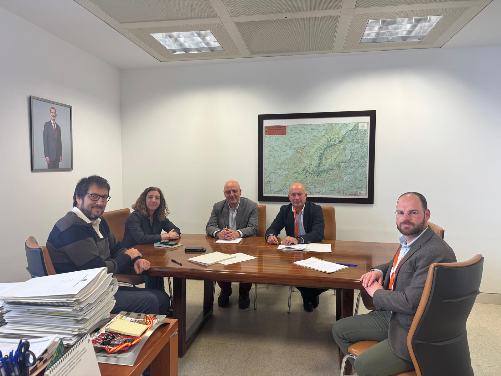 Reunión con la Directora General de Medio Natural Asociación Española de cetrería y conservación de aves rapaces