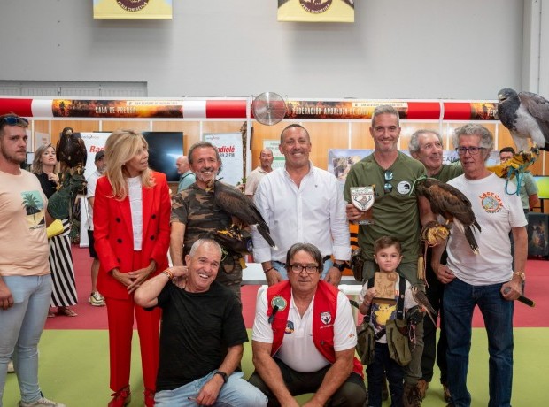 Asociación Española de cetrería y conservación de aves rapaces